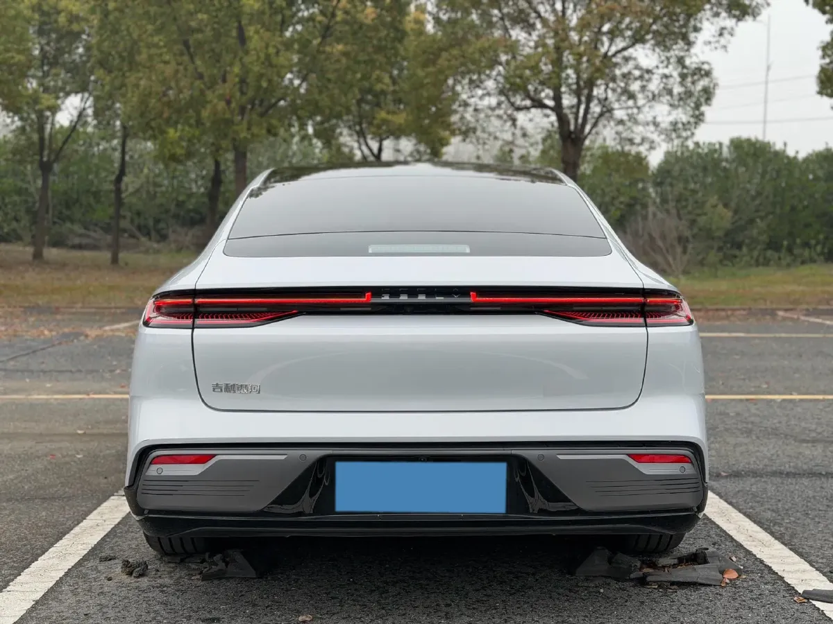 2025 Geely Galaxy Starshine 8 1.5L 112HP L4 1DHT PHEV,autocango,china used car exporter,china ev exporter,chinese used car exporter,chinese used ev exporter