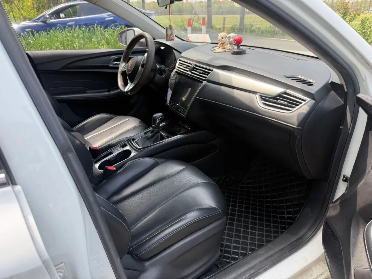 2019 Roewe i5 1.5L 120HP L4 CVT,autocango,china used car exporter,china ev exporter,chinese used car exporter,chinese used ev exporter