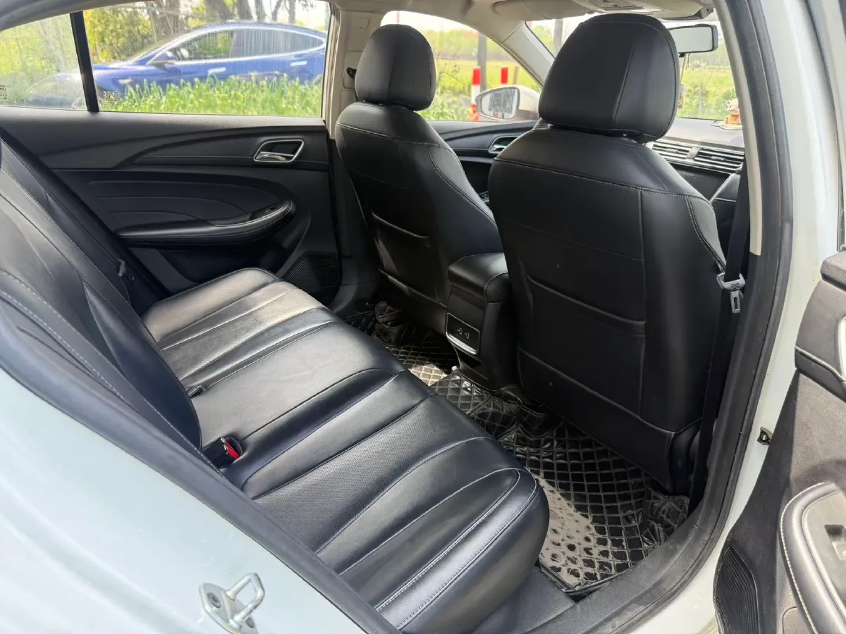 2019 Roewe i5 1.5L 120HP L4 CVT,autocango,china used car exporter,china ev exporter,chinese used car exporter,chinese used ev exporter