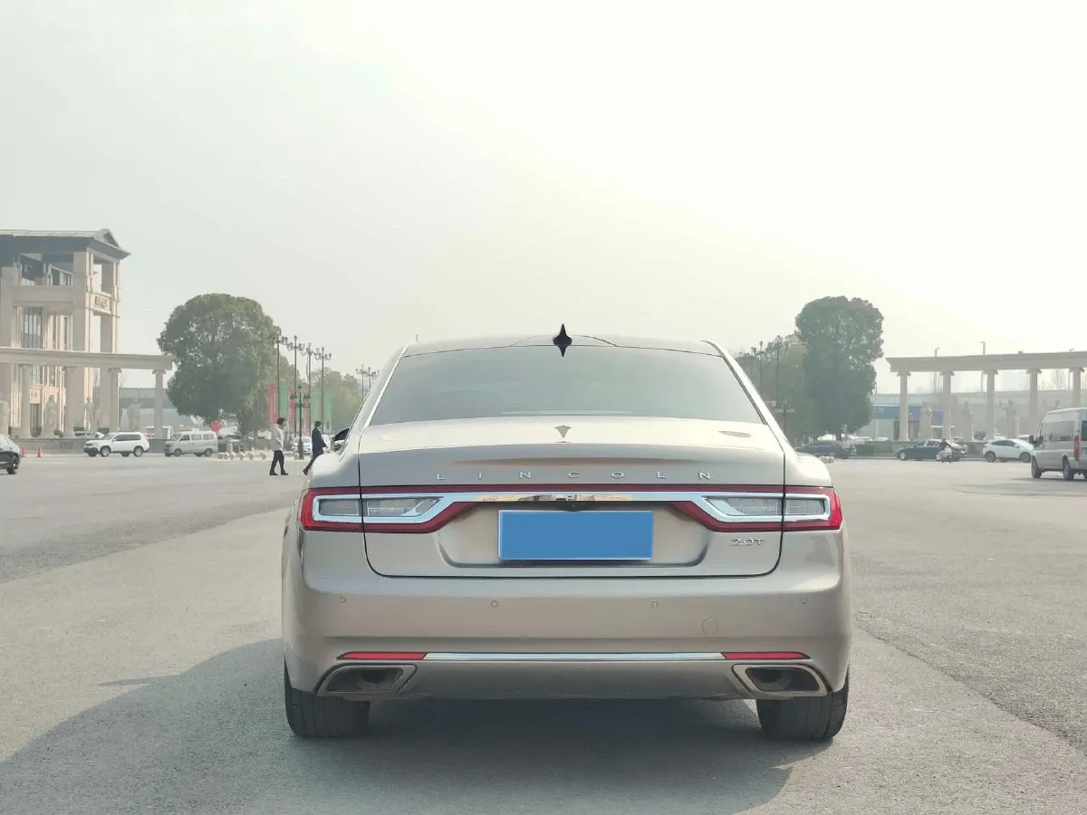2018 Lincoln Continental 2.0T 261HP L4 6AT,autocango,china used car exporter,china ev exporter,chinese used car exporter,chinese used ev exporter