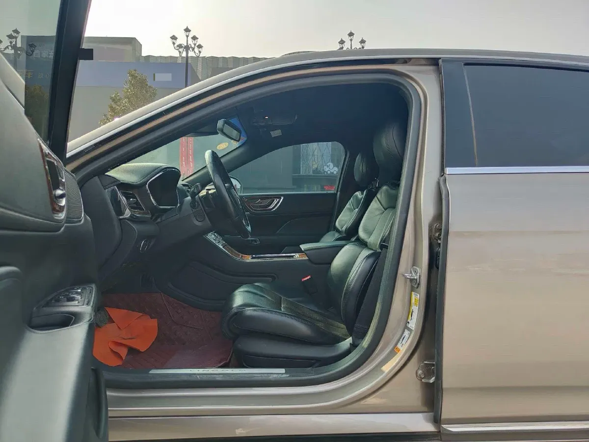 2018 Lincoln Continental 2.0T 261HP L4 6AT,autocango,china used car exporter,china ev exporter,chinese used car exporter,chinese used ev exporter