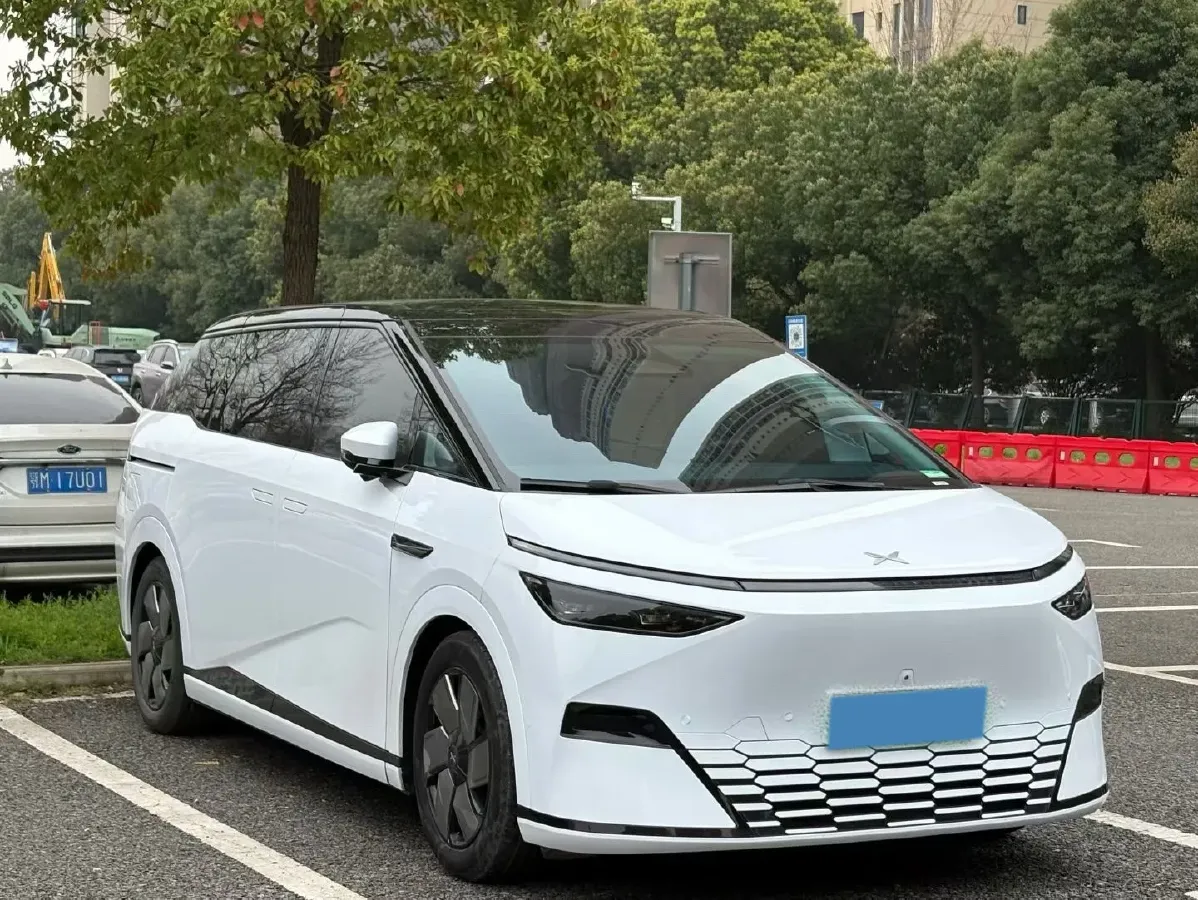 2024 Xpeng X9 BEV 101.5KWH,autocango,china used car exporter,china ev exporter,chinese used car exporter,chinese used ev exporter