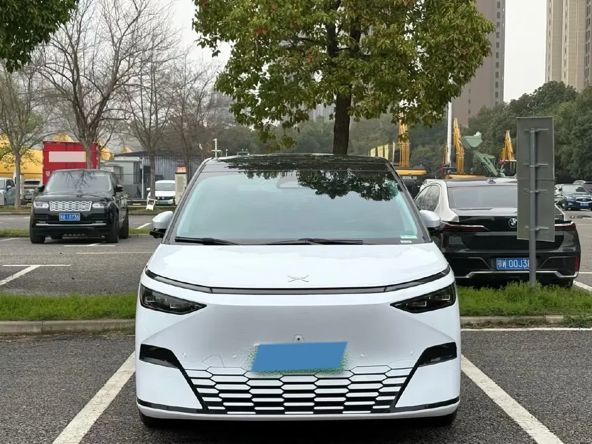 2024 Xpeng X9 BEV 101.5KWH,autocango,china used car exporter,china ev exporter,chinese used car exporter,chinese used ev exporter