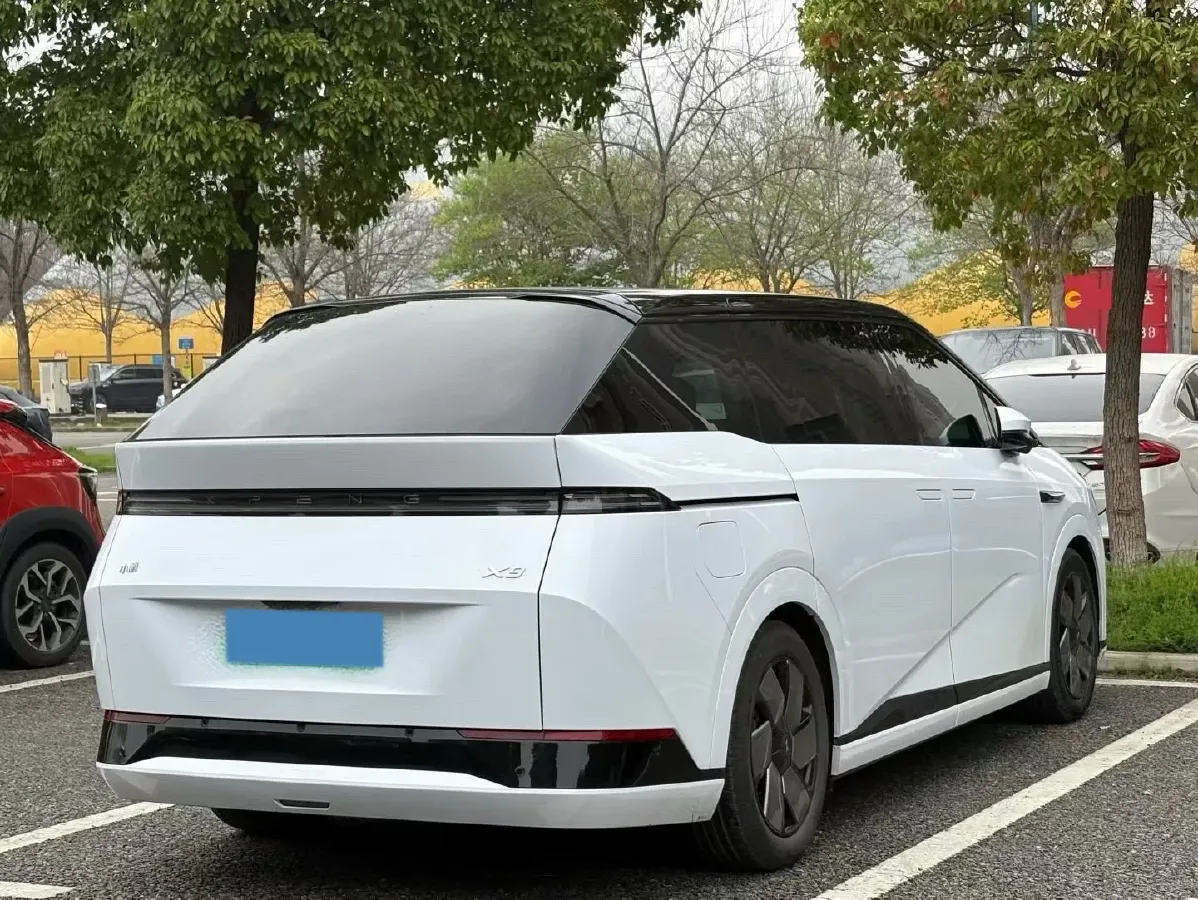 2024 Xpeng X9 BEV 101.5KWH,autocango,china used car exporter,china ev exporter,chinese used car exporter,chinese used ev exporter