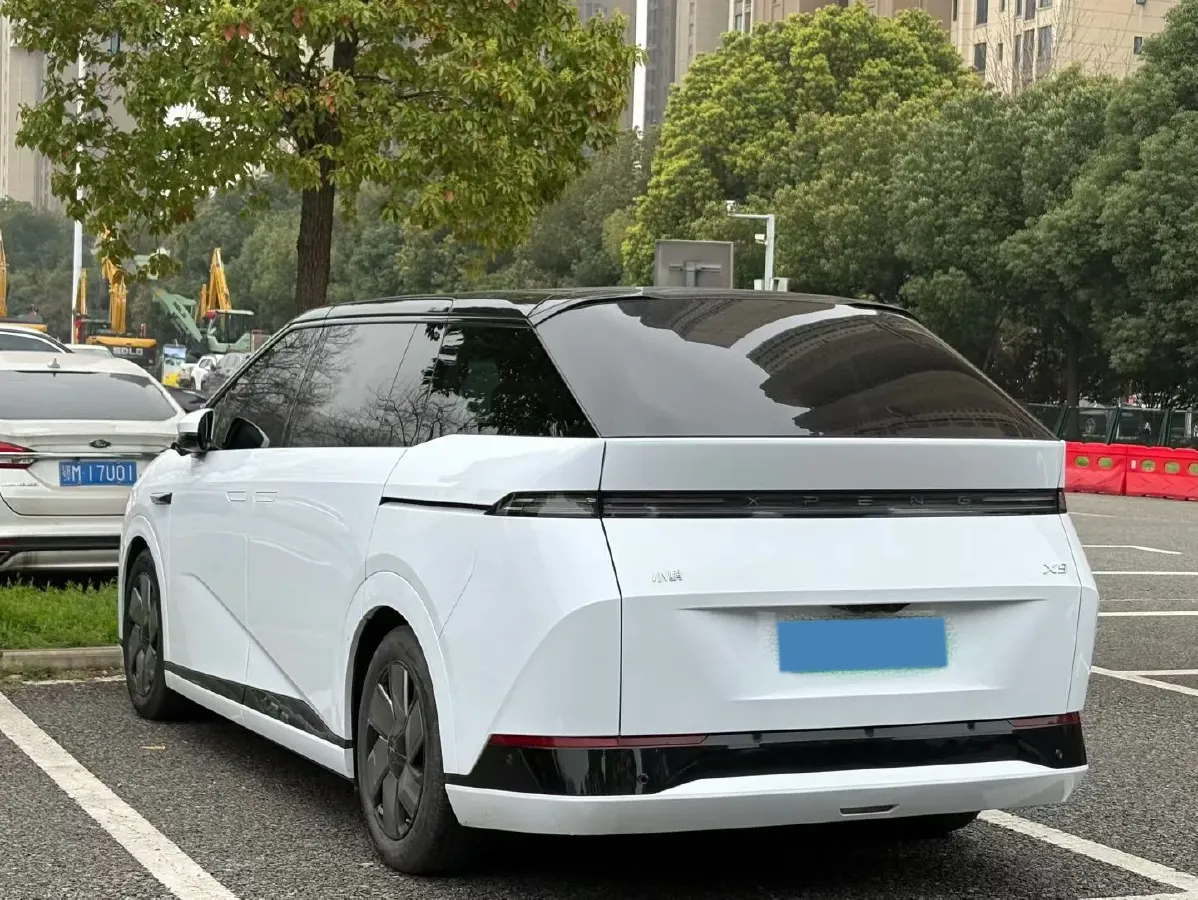 2024 Xpeng X9 BEV 101.5KWH,autocango,china used car exporter,china ev exporter,chinese used car exporter,chinese used ev exporter