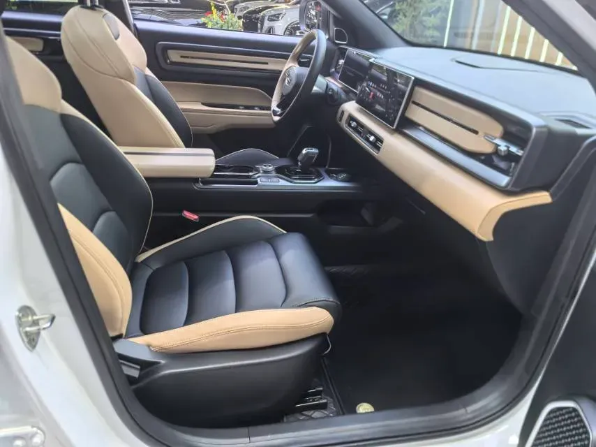 2023 Geely ICON 1.5T 181HP L4 7DCT,autocango,china used car exporter,china ev exporter,chinese used car exporter,chinese used ev exporter