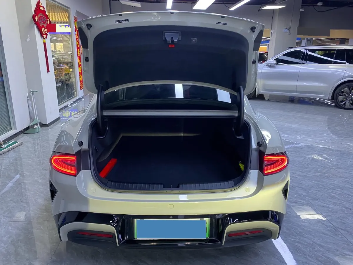 2024 MI SU7 BEV 73.6KWH,autocango,china used car exporter,china ev exporter,chinese used car exporter,chinese used ev exporter