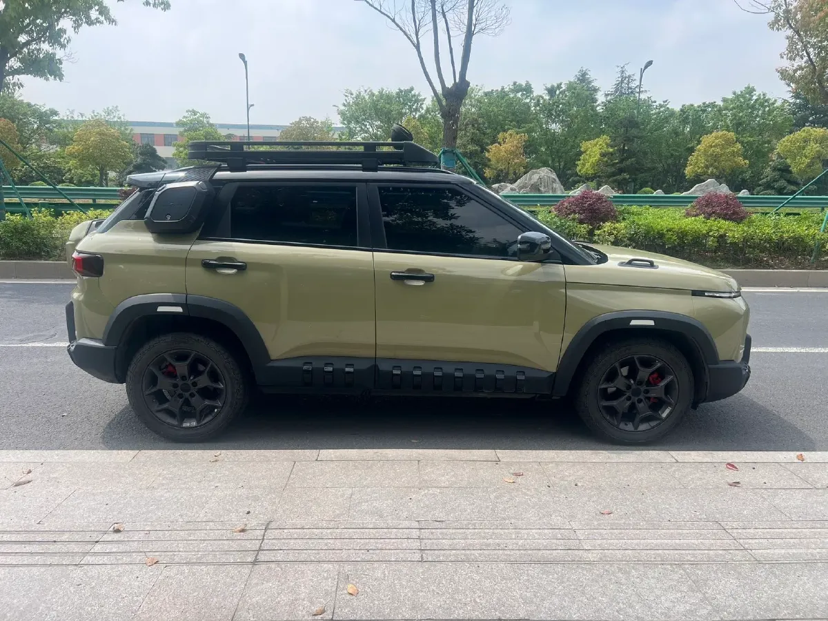 2025 Geely Cowboy 1.5T 181HP L4 7DCT,autocango,china used car exporter,china ev exporter,chinese used car exporter,chinese used ev exporter