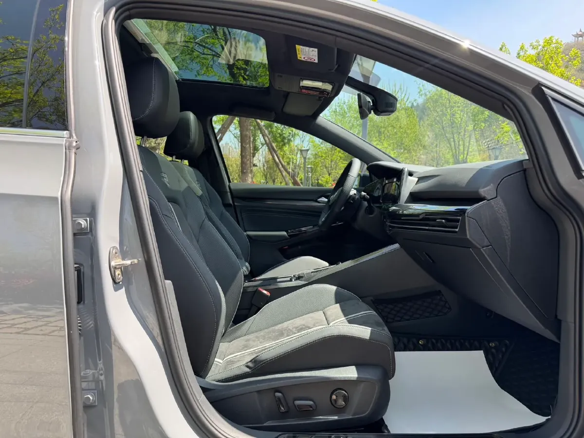 2021 Volkswagen Golf 1.4T 150HP L4 7DCT,autocango,china used car exporter,china ev exporter,chinese used car exporter,chinese used ev exporter