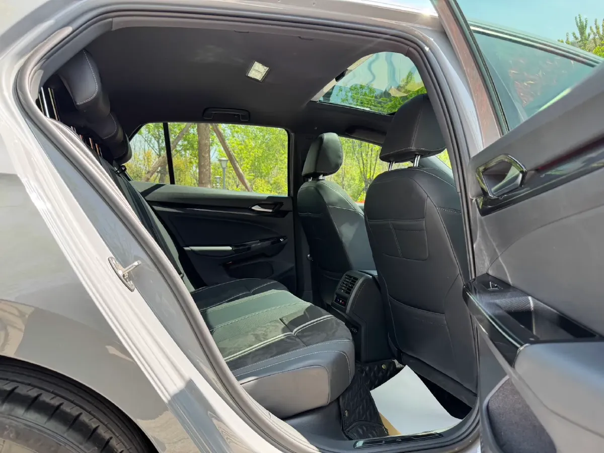 2021 Volkswagen Golf 1.4T 150HP L4 7DCT,autocango,china used car exporter,china ev exporter,chinese used car exporter,chinese used ev exporter