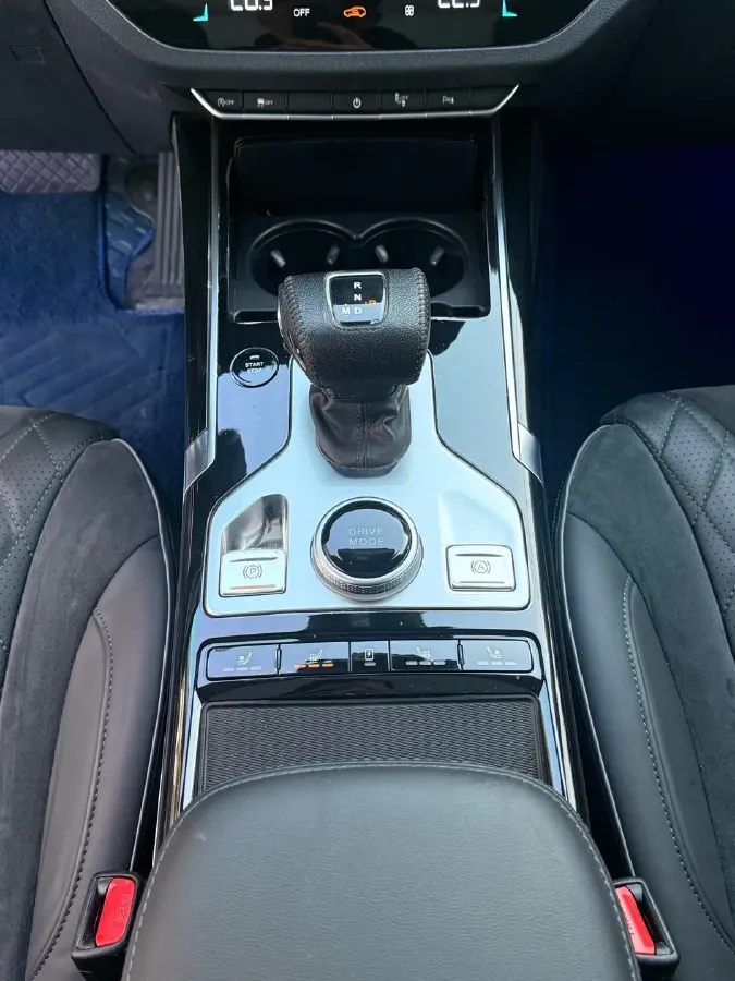 2019 HongQi HS5 2.0T 224HP L4 6AT,autocango,china used car exporter,china ev exporter,chinese used car exporter,chinese used ev exporter