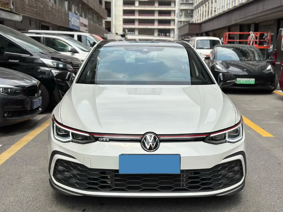 2021 Volkswagen GolfGTI 2.0T 220HP L4 7DCT,autocango,china used car exporter,china ev exporter,chinese used car exporter,chinese used ev exporter