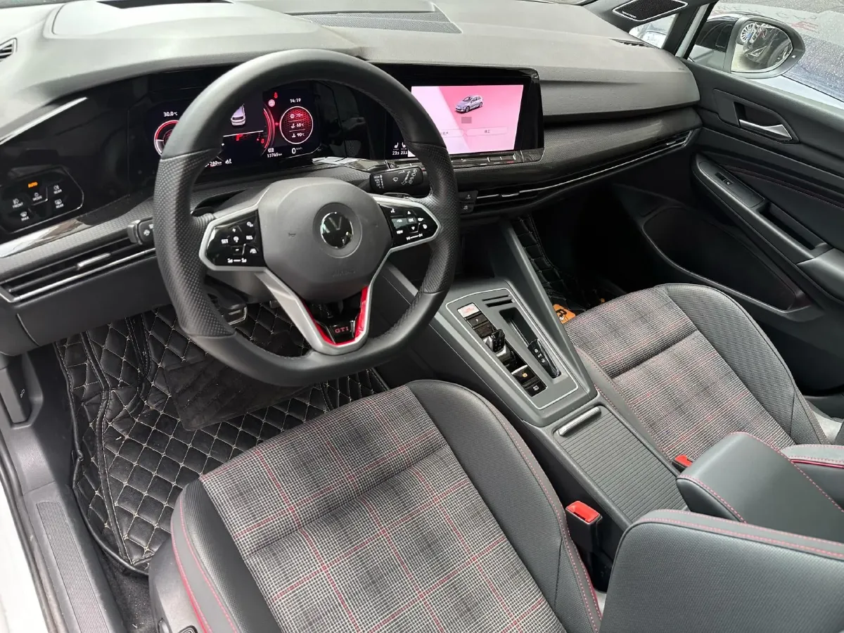 2021 Volkswagen GolfGTI 2.0T 220HP L4 7DCT,autocango,china used car exporter,china ev exporter,chinese used car exporter,chinese used ev exporter