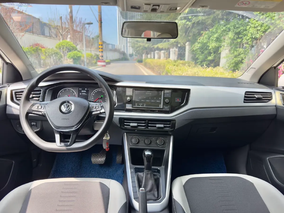 2019 Volkswagen Polo 1.5L 113HP L4 6AT,autocango,china used car exporter,china ev exporter,chinese used car exporter,chinese used ev exporter