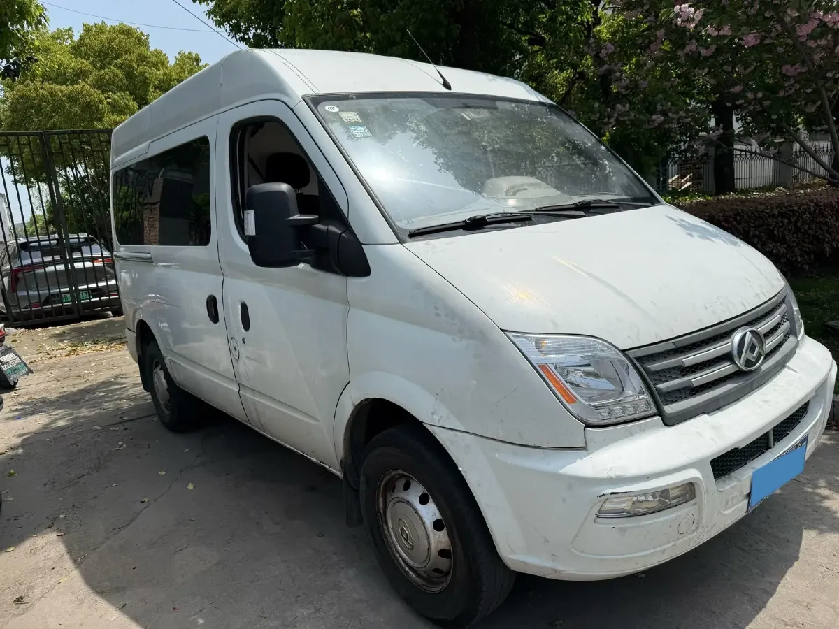 2021 MAXUS XinTu V80 2.0T 139HP L4 6MT,autocango,china used car exporter,china ev exporter,chinese used car exporter,chinese used ev exporter