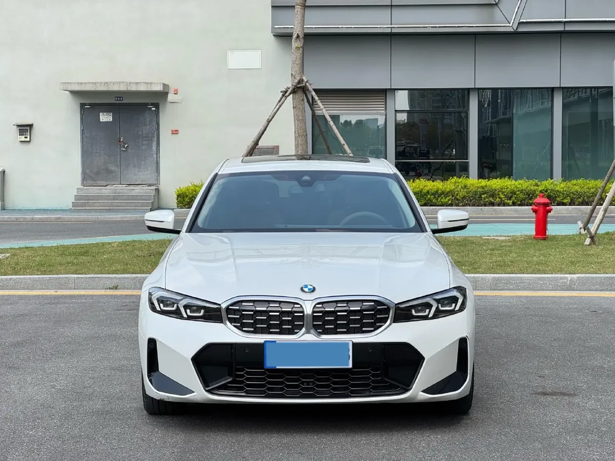 2023 BMW 3 Series 2.0T 184HP L4 8AT,autocango,china used car exporter,china ev exporter,chinese used car exporter,chinese used ev exporter