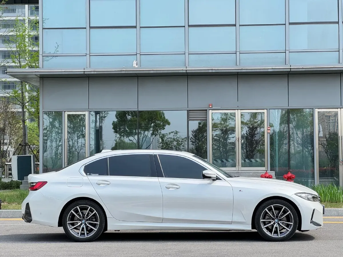 2023 BMW 3 Series 2.0T 184HP L4 8AT,autocango,china used car exporter,china ev exporter,chinese used car exporter,chinese used ev exporter