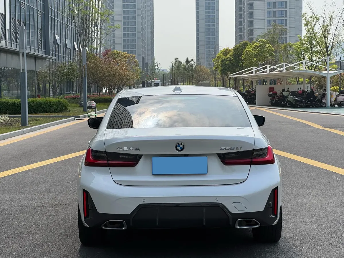 2023 BMW 3 Series 2.0T 184HP L4 8AT,autocango,china used car exporter,china ev exporter,chinese used car exporter,chinese used ev exporter