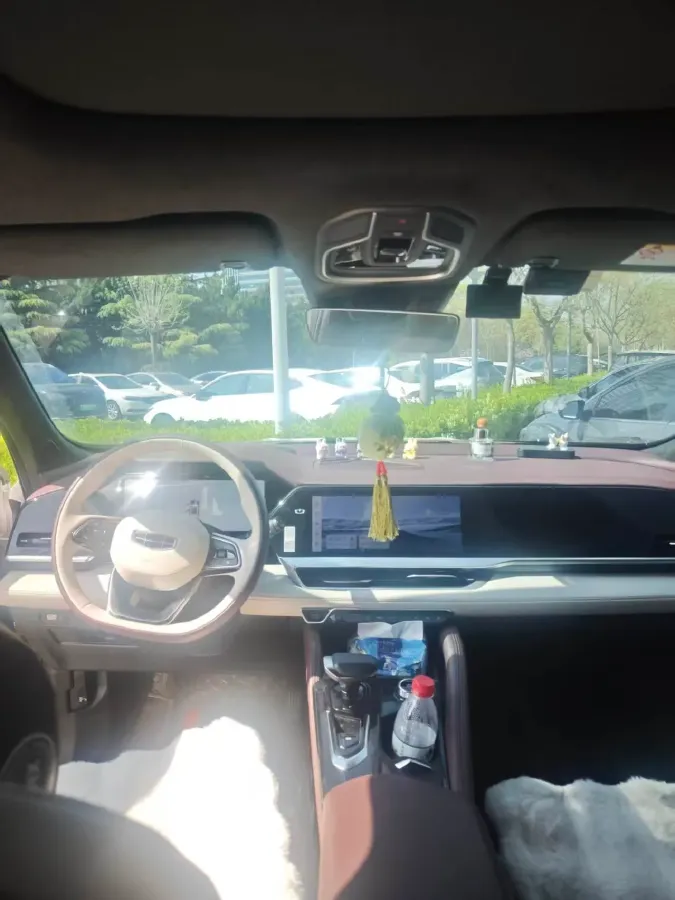 2021 Geely Monjaro 2.0T 218HP L4 7DCT,autocango,china used car exporter,china ev exporter,chinese used car exporter,chinese used ev exporter