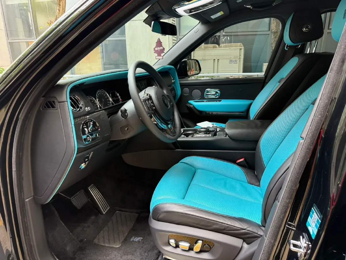 2020 Rolls-Royce Cullinan 6.7T 600HP V12 8AT,autocango,china used car exporter,china ev exporter,chinese used car exporter,chinese used ev exporter