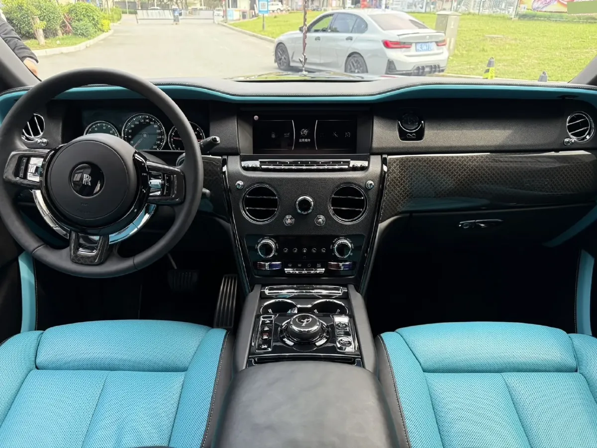 2020 Rolls-Royce Cullinan 6.7T 600HP V12 8AT,autocango,china used car exporter,china ev exporter,chinese used car exporter,chinese used ev exporter