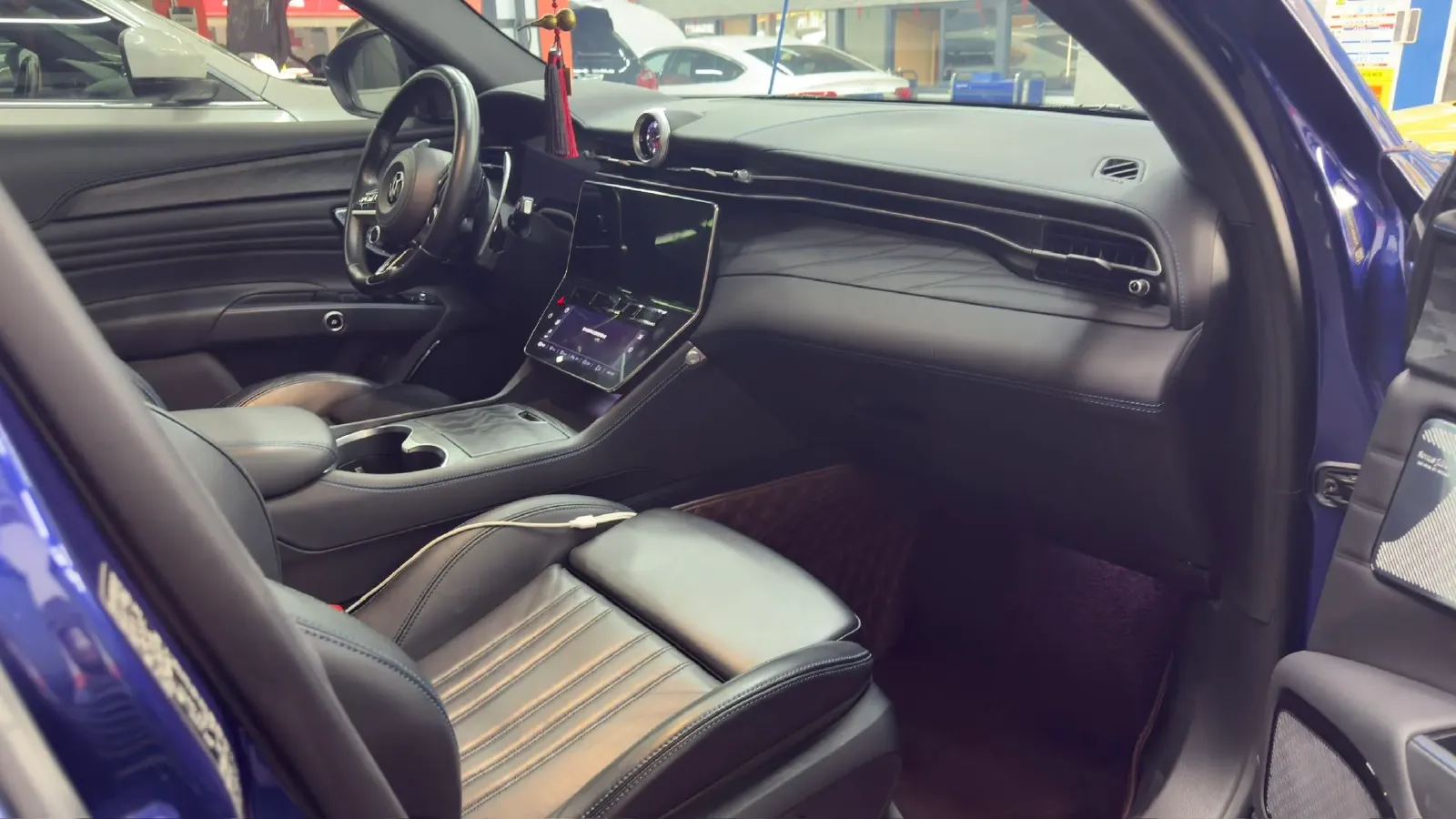 2022 Maserati Levante 2.0T 330HP L4 8AT,autocango,china used car exporter,china ev exporter,chinese used car exporter,chinese used ev exporter