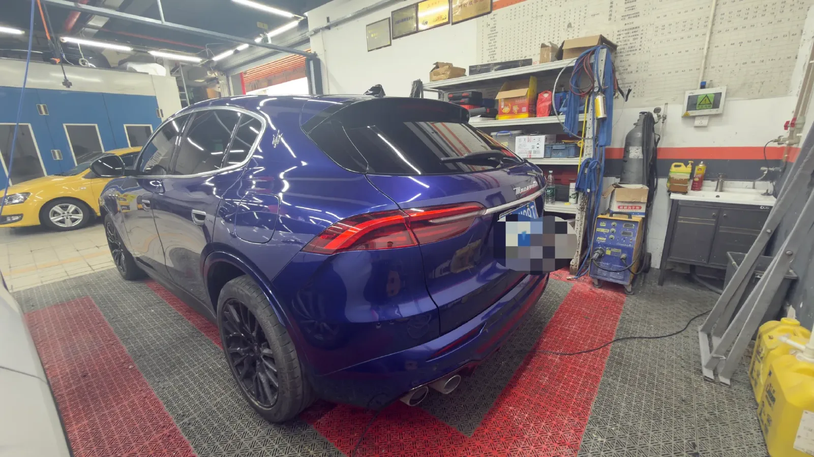 2022 Maserati Levante 2.0T 330HP L4 8AT,autocango,china used car exporter,china ev exporter,chinese used car exporter,chinese used ev exporter
