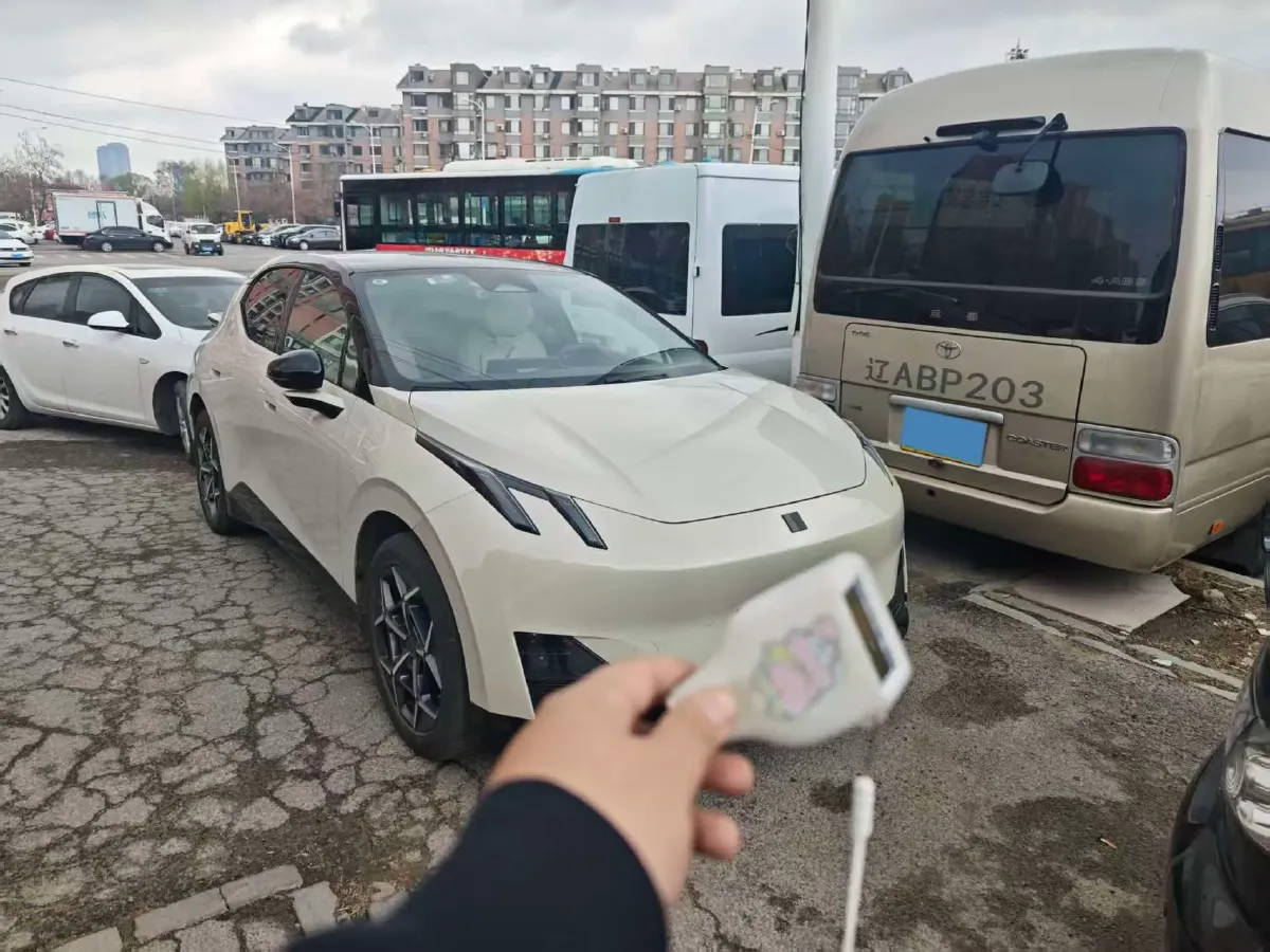 2025 Jetour Freeman 1.5T 184HP L4 7DCT,autocango,china used car exporter,china ev exporter,chinese used car exporter,chinese used ev exporter