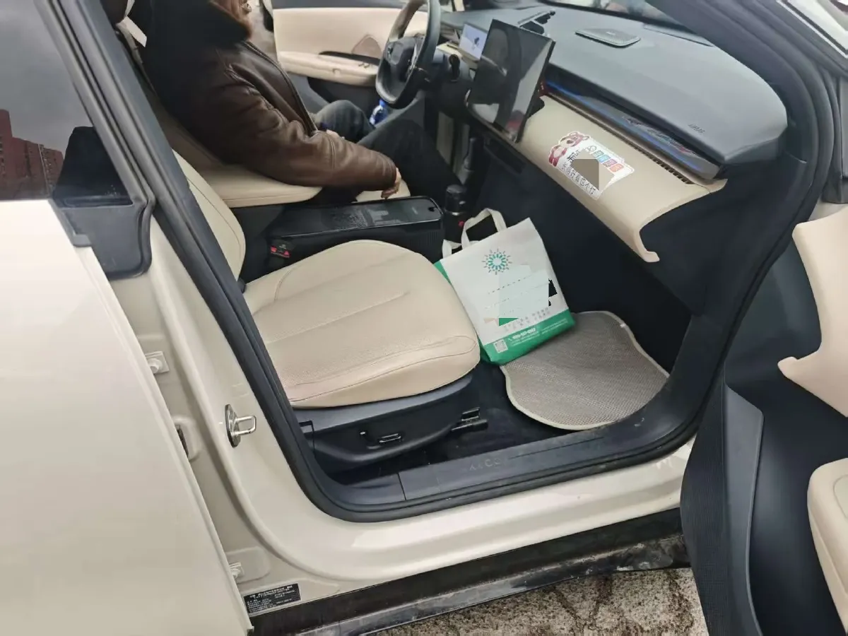 2025 Jetour Freeman 1.5T 184HP L4 7DCT,autocango,china used car exporter,china ev exporter,chinese used car exporter,chinese used ev exporter