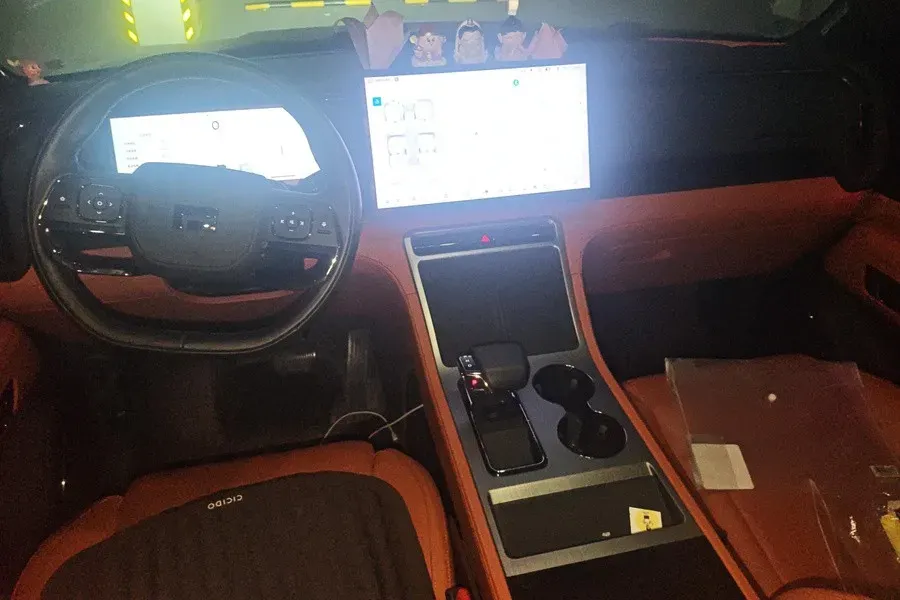 2023 ROXROX 01 1.5T 152HP L4 REEV 56.01KWH,autocango,china used car exporter,china ev exporter,chinese used car exporter,chinese used ev exporter