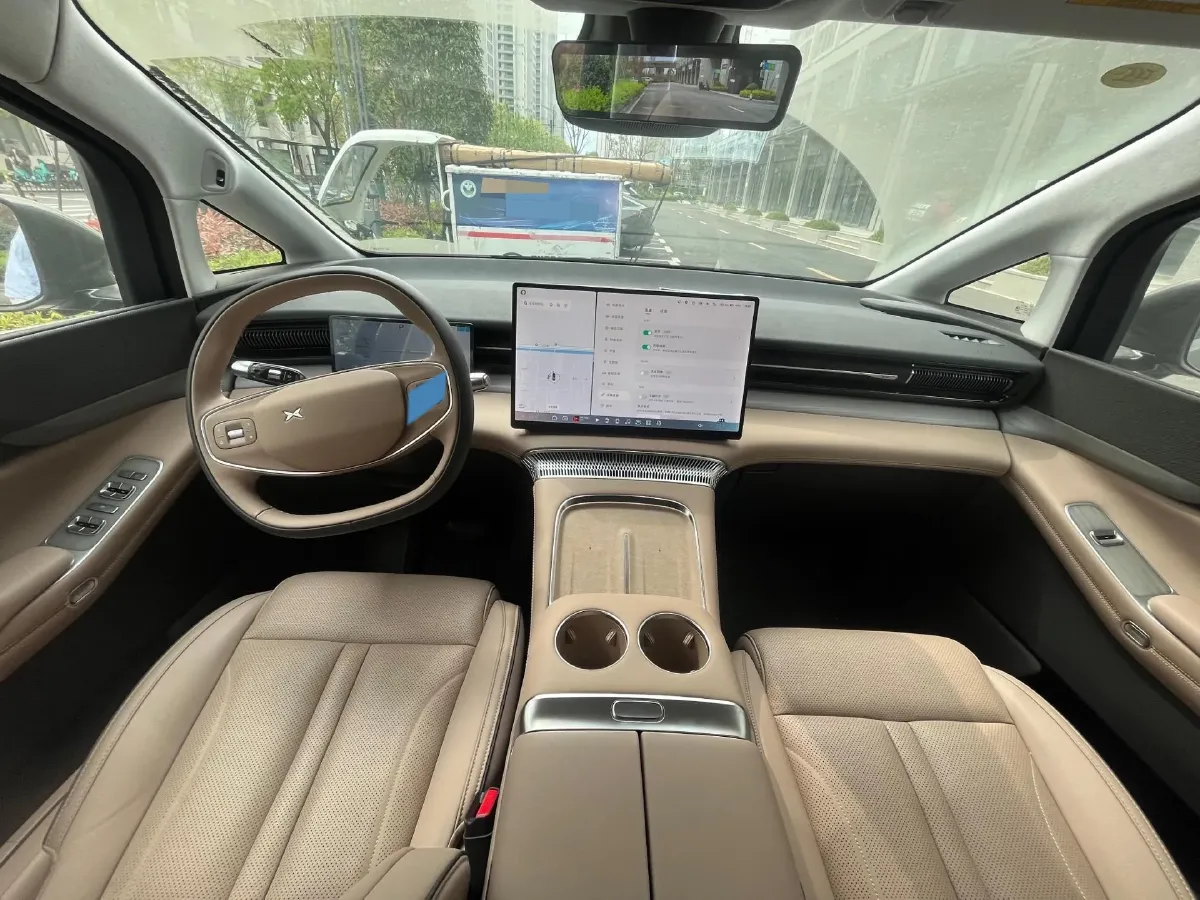 2025 Xpeng X9 BEV,autocango,china used car exporter,china ev exporter,chinese used car exporter,chinese used ev exporter