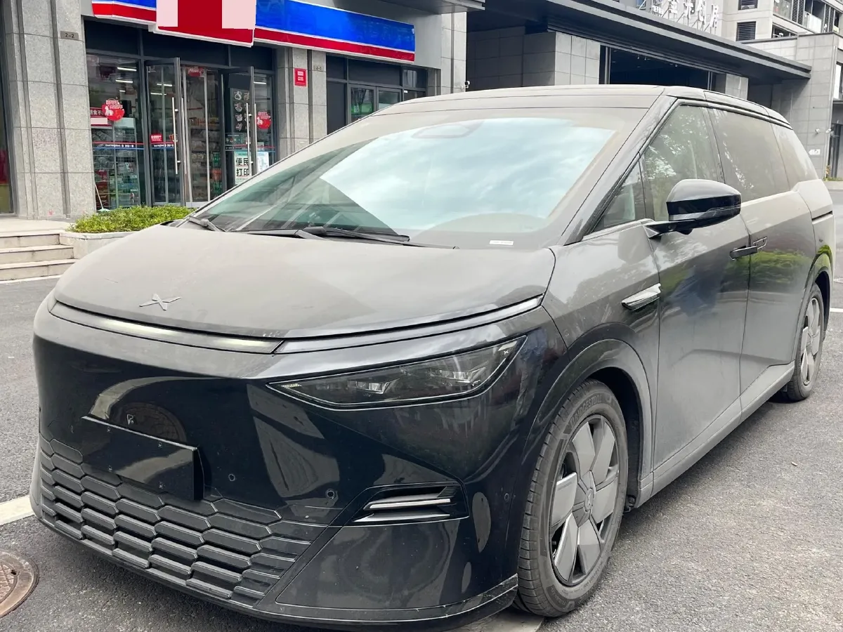 2025 Xpeng X9 BEV,autocango,china used car exporter,china ev exporter,chinese used car exporter,chinese used ev exporter