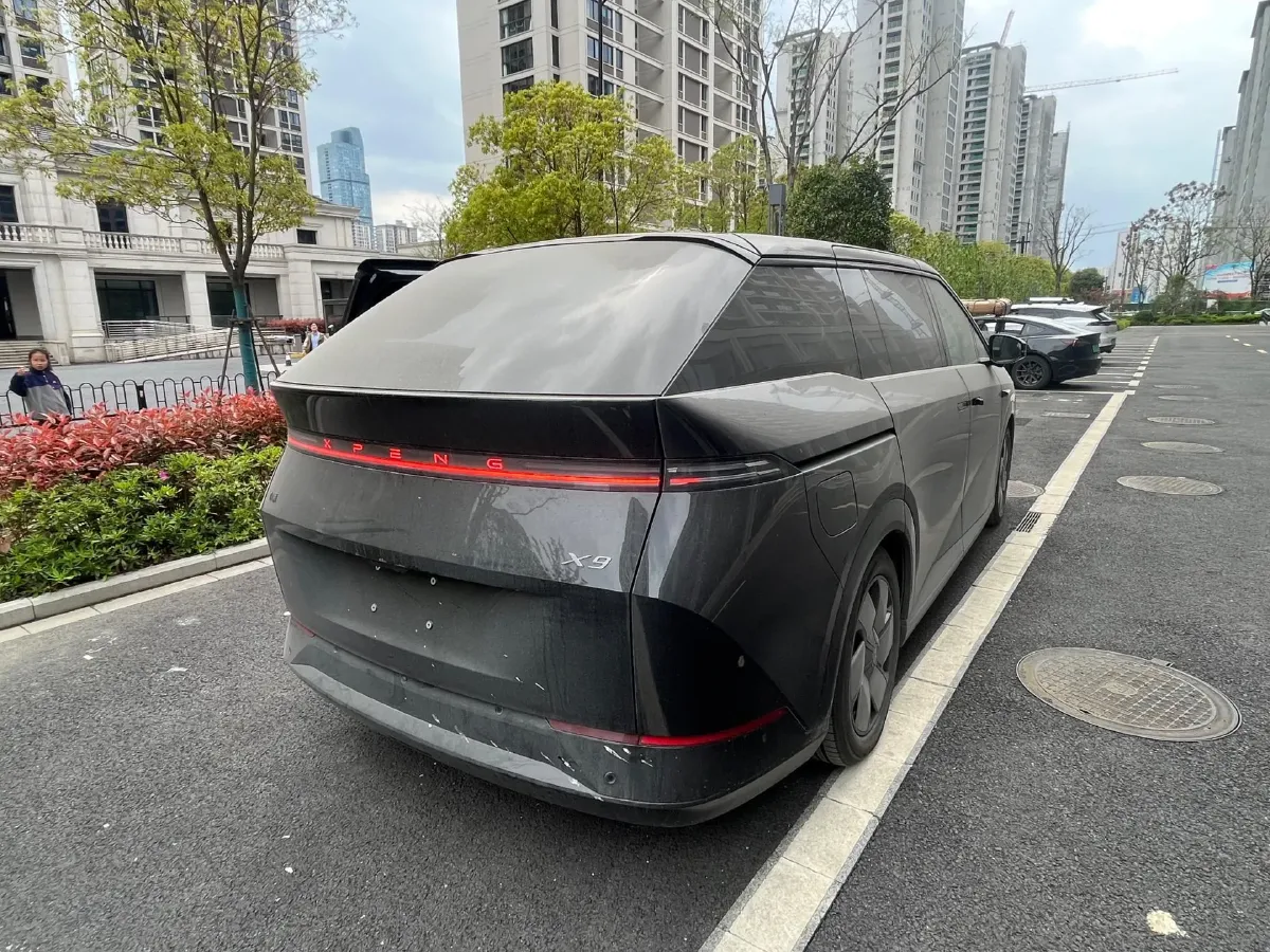 2025 Xpeng X9 BEV,autocango,china used car exporter,china ev exporter,chinese used car exporter,chinese used ev exporter