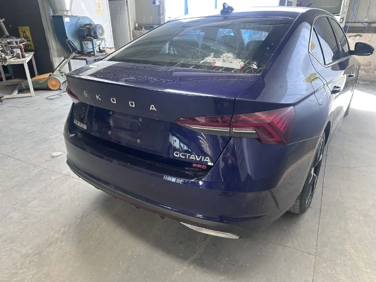 2023 Skoda Octavia 1.4T 150HP L4 7DCT,autocango,china used car exporter,china ev exporter,chinese used car exporter,chinese used ev exporter