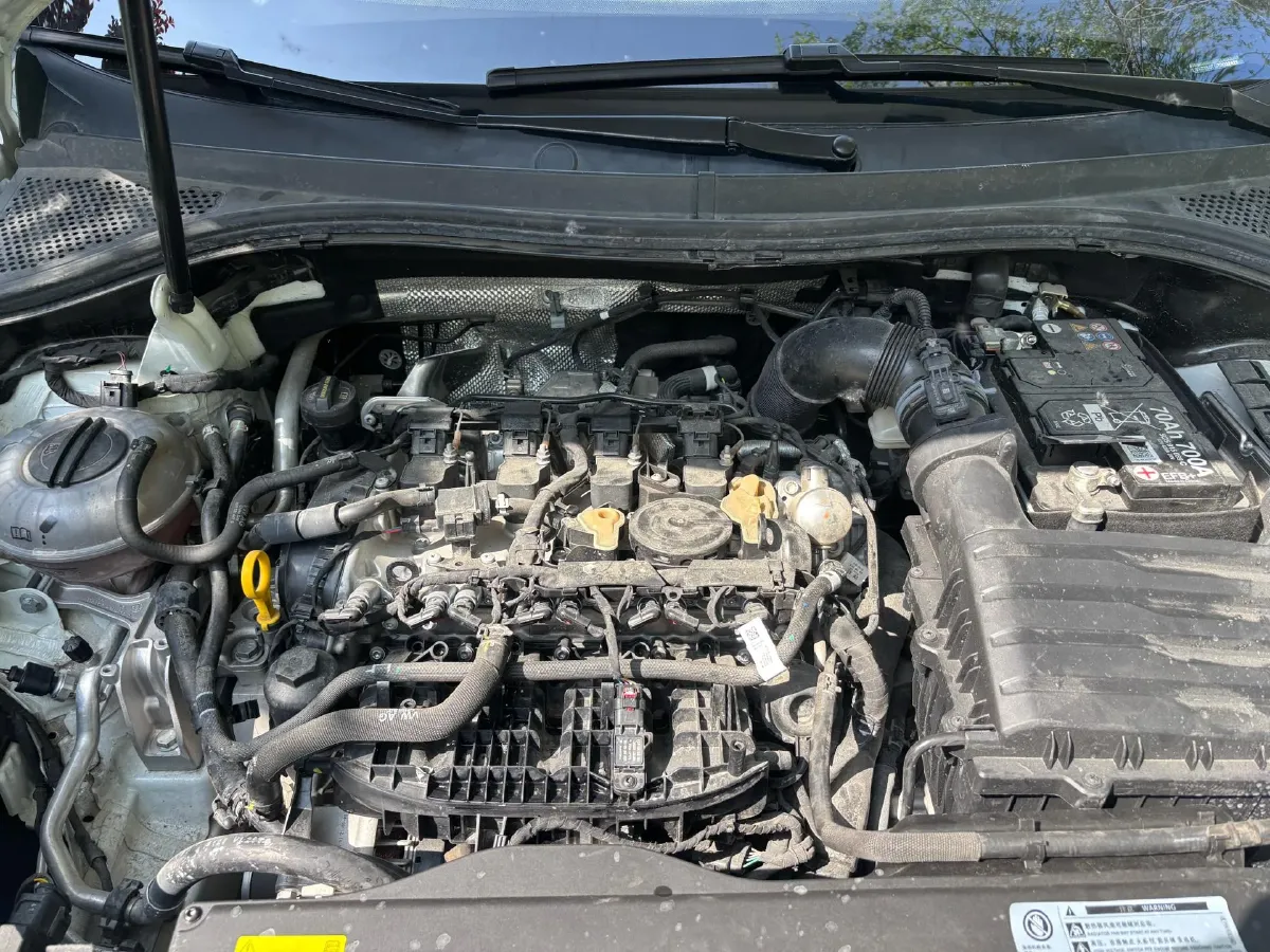 2024 Volkswagen Tiguan L 2.0T 186HP L4 7DCT,autocango,china used car exporter,china ev exporter,chinese used car exporter,chinese used ev exporter