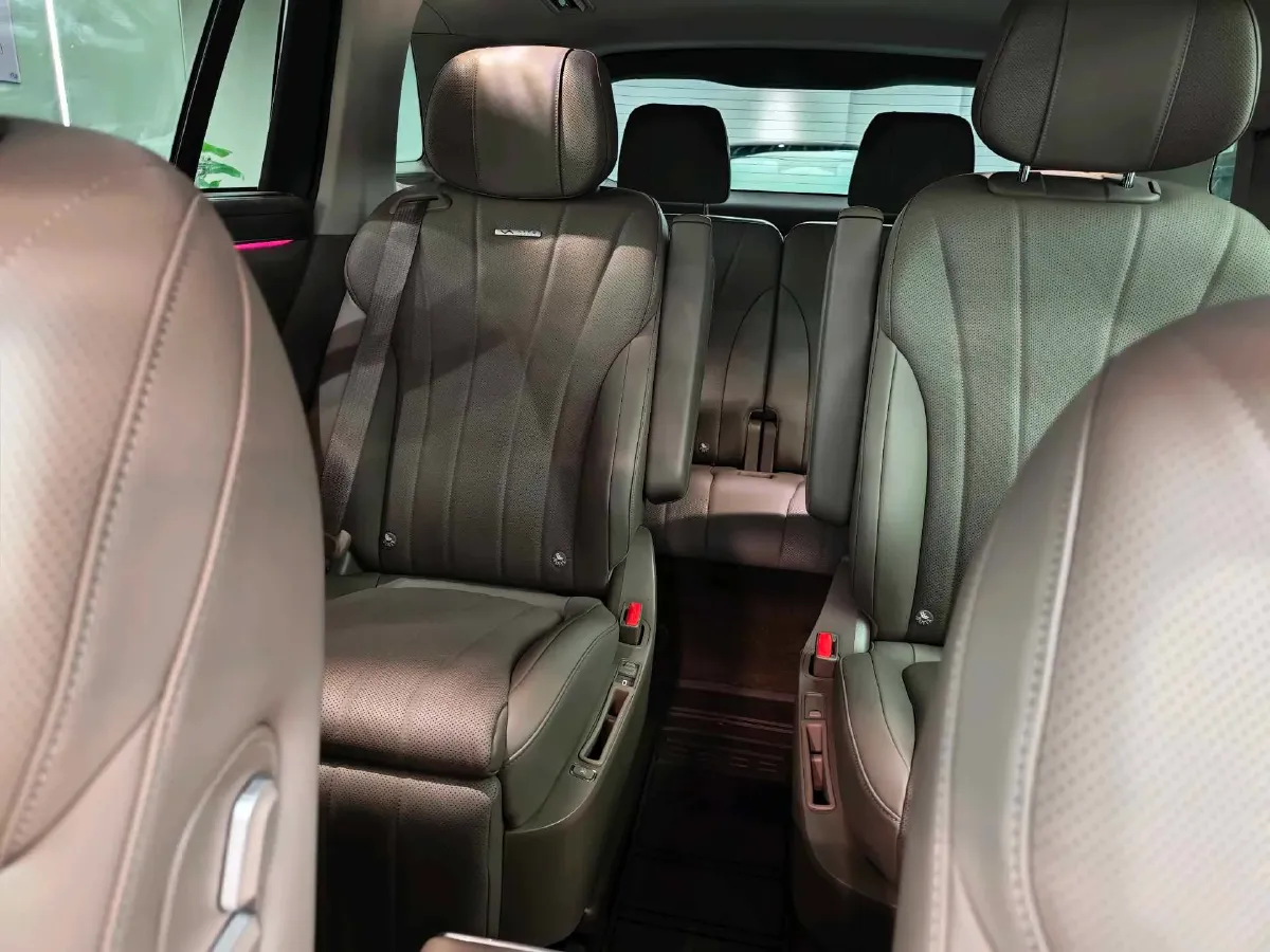 2026 AITO AITO M7 REEV 160HP REEV,autocango,china used car exporter,china ev exporter,chinese used car exporter,chinese used ev exporter