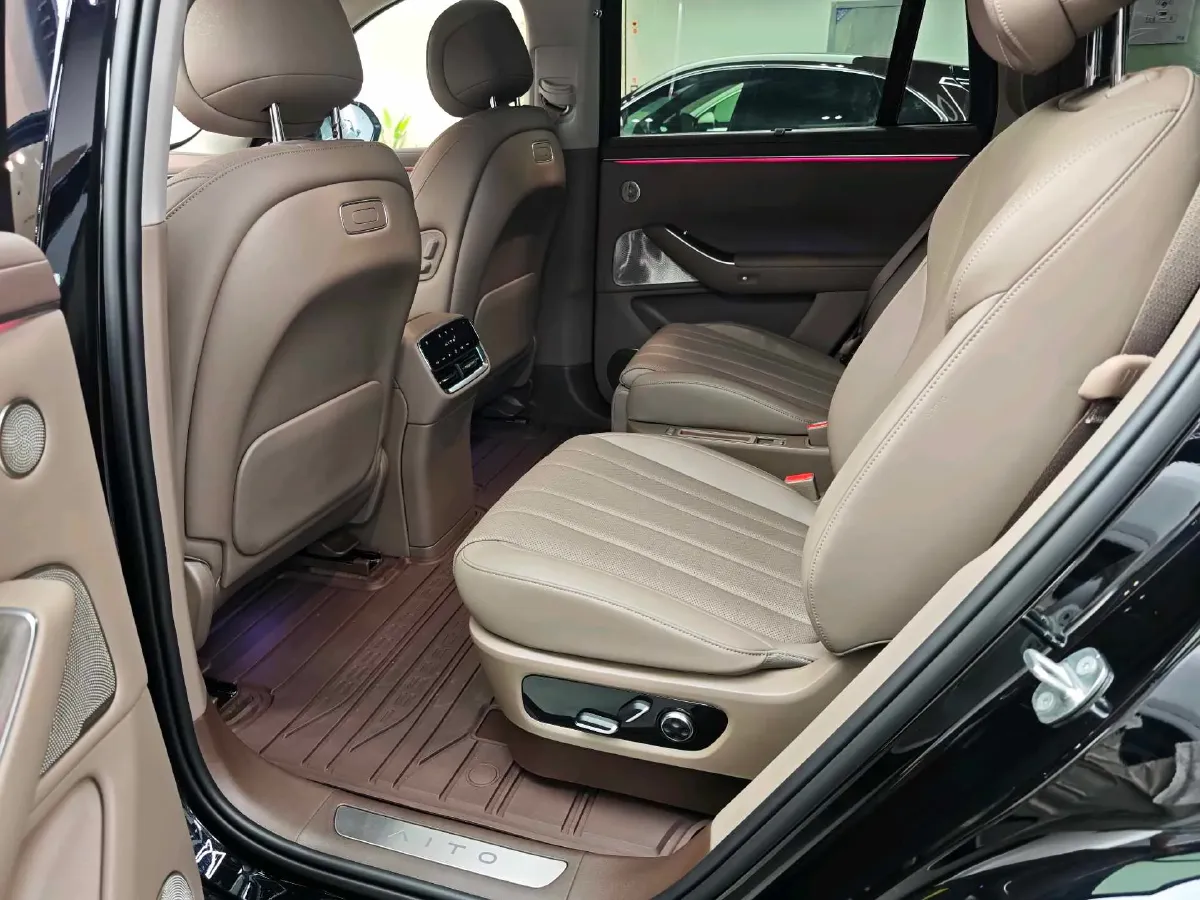 2026 AITO AITO M7 REEV 160HP REEV,autocango,china used car exporter,china ev exporter,chinese used car exporter,chinese used ev exporter