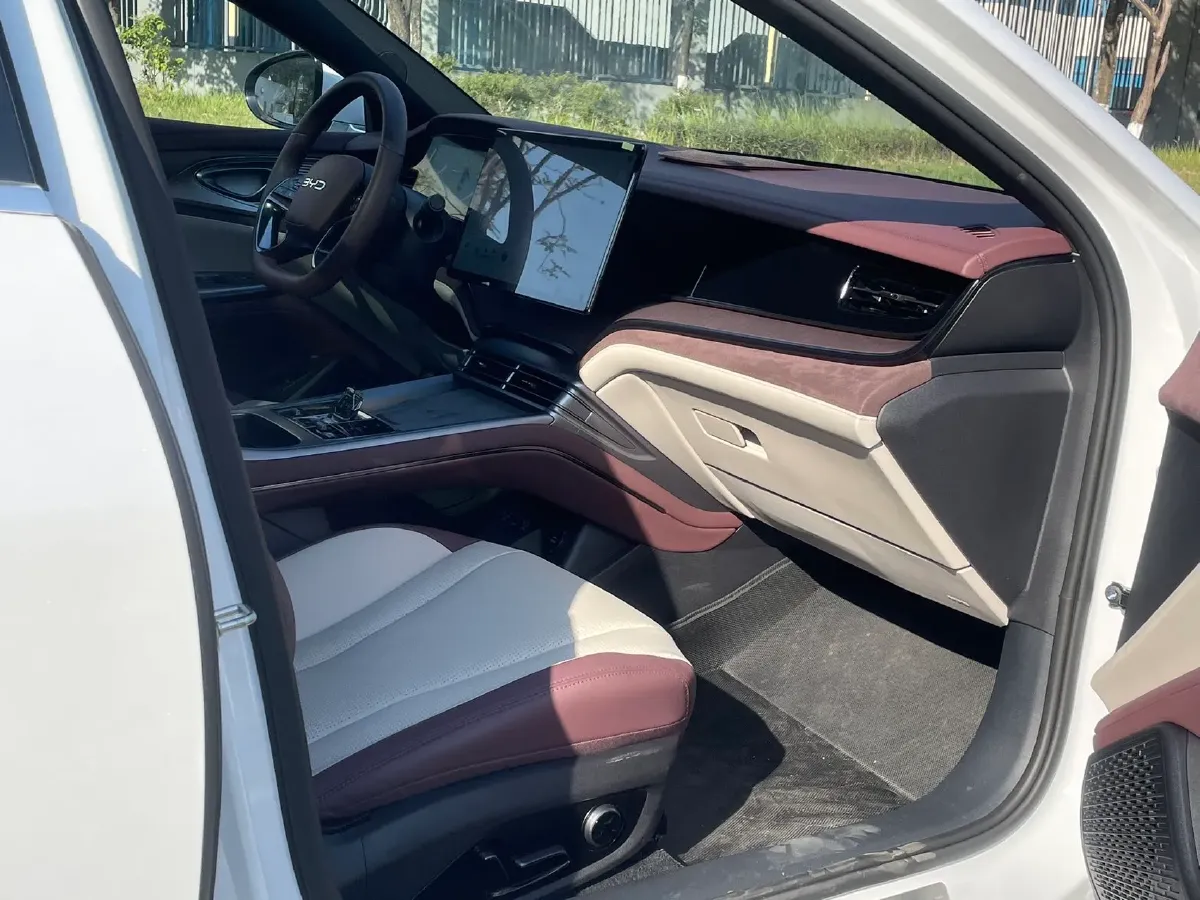 2023 BYD Seal 1.5L 110HP L4 E-CVT PHEV 17.6KWH,autocango,china used car exporter,china ev exporter,chinese used car exporter,chinese used ev exporter