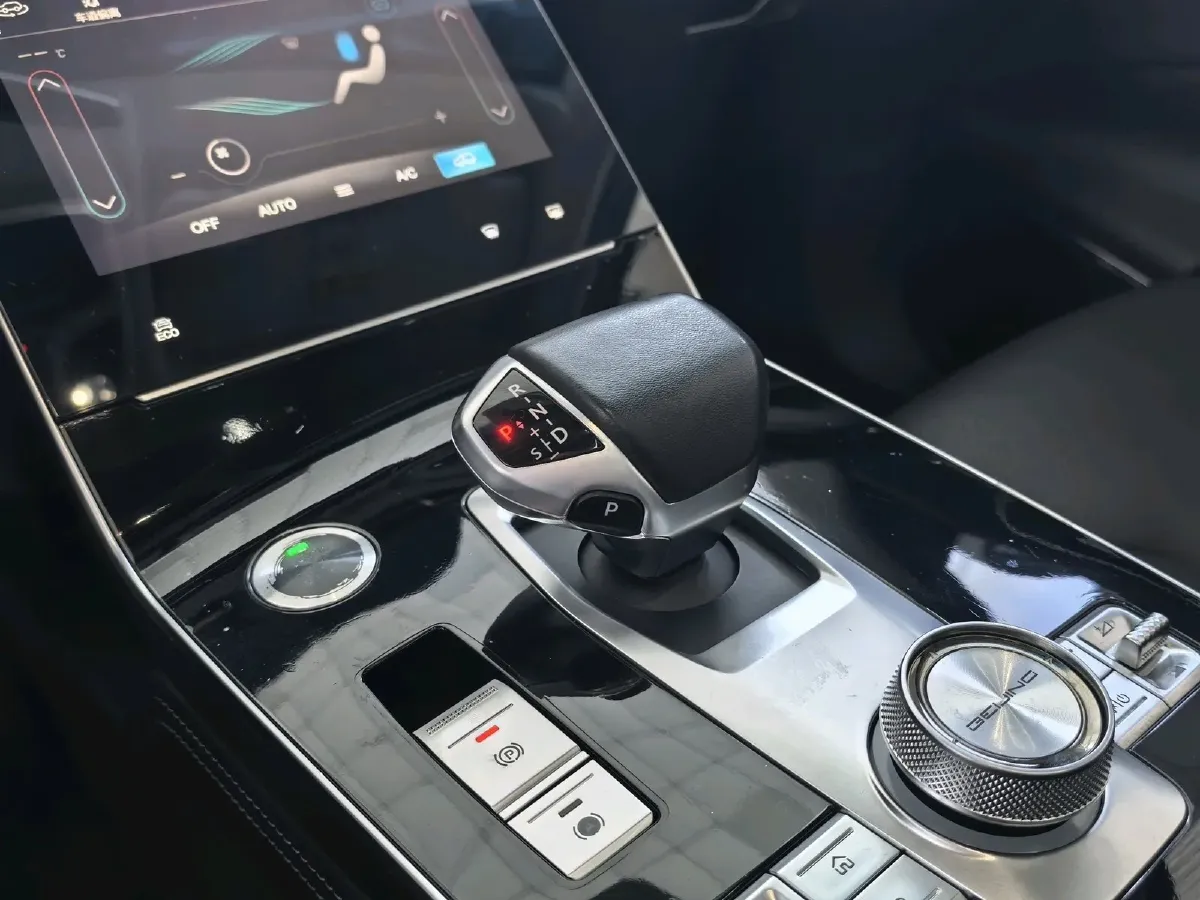 2020 BeiJing Auto X7 1.5T 188HP L4 7DCT,autocango,china used car exporter,china ev exporter,chinese used car exporter,chinese used ev exporter