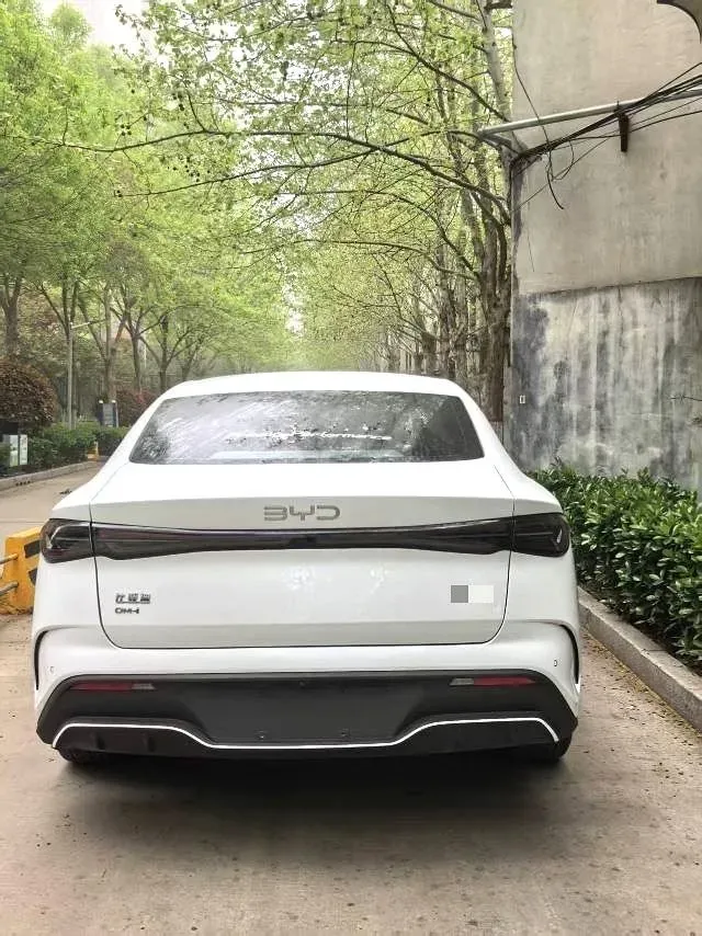 2024 BYD Seal06 1.5L 101HP L4 E-CVT PHEV 10.08KWH,autocango,china used car exporter,china ev exporter,chinese used car exporter,chinese used ev exporter