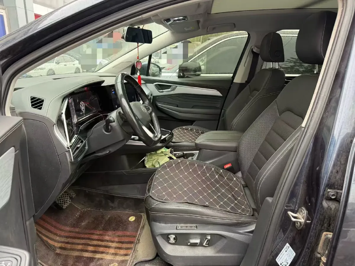 2021 Volkswagen Talagon 2.0T 220HP L4 7DCT,autocango,china used car exporter,china ev exporter,chinese used car exporter,chinese used ev exporter