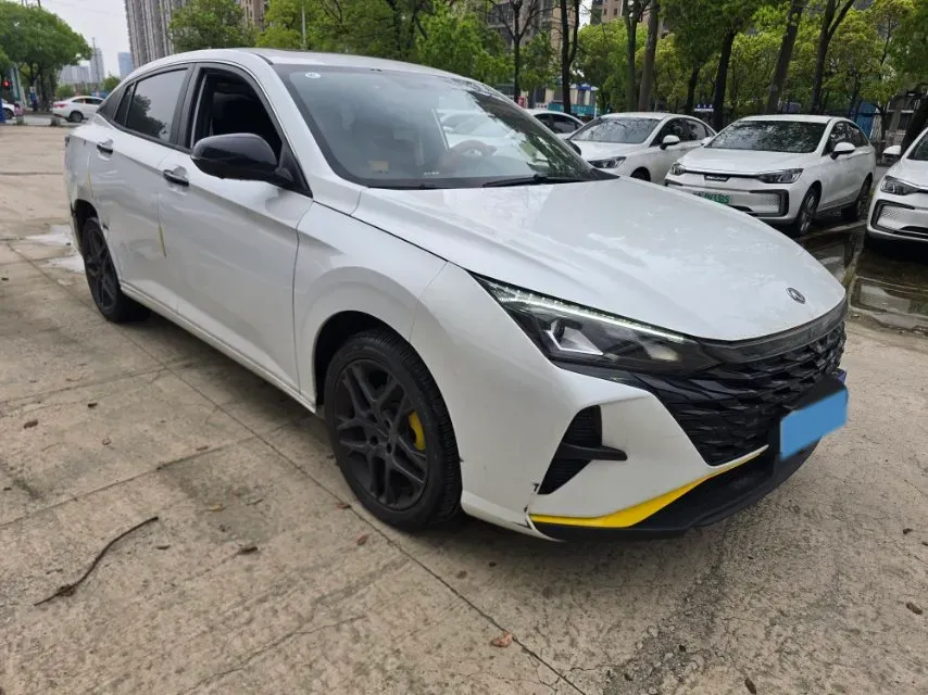 2023 DongFeng Aeolus YiXuan 1.5T 197HP L4 6DCT,autocango,china used car exporter,china ev exporter,chinese used car exporter,chinese used ev exporter