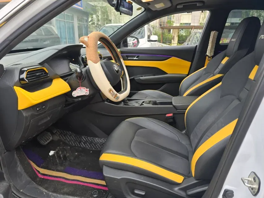 2023 DongFeng Aeolus YiXuan 1.5T 197HP L4 6DCT,autocango,china used car exporter,china ev exporter,chinese used car exporter,chinese used ev exporter