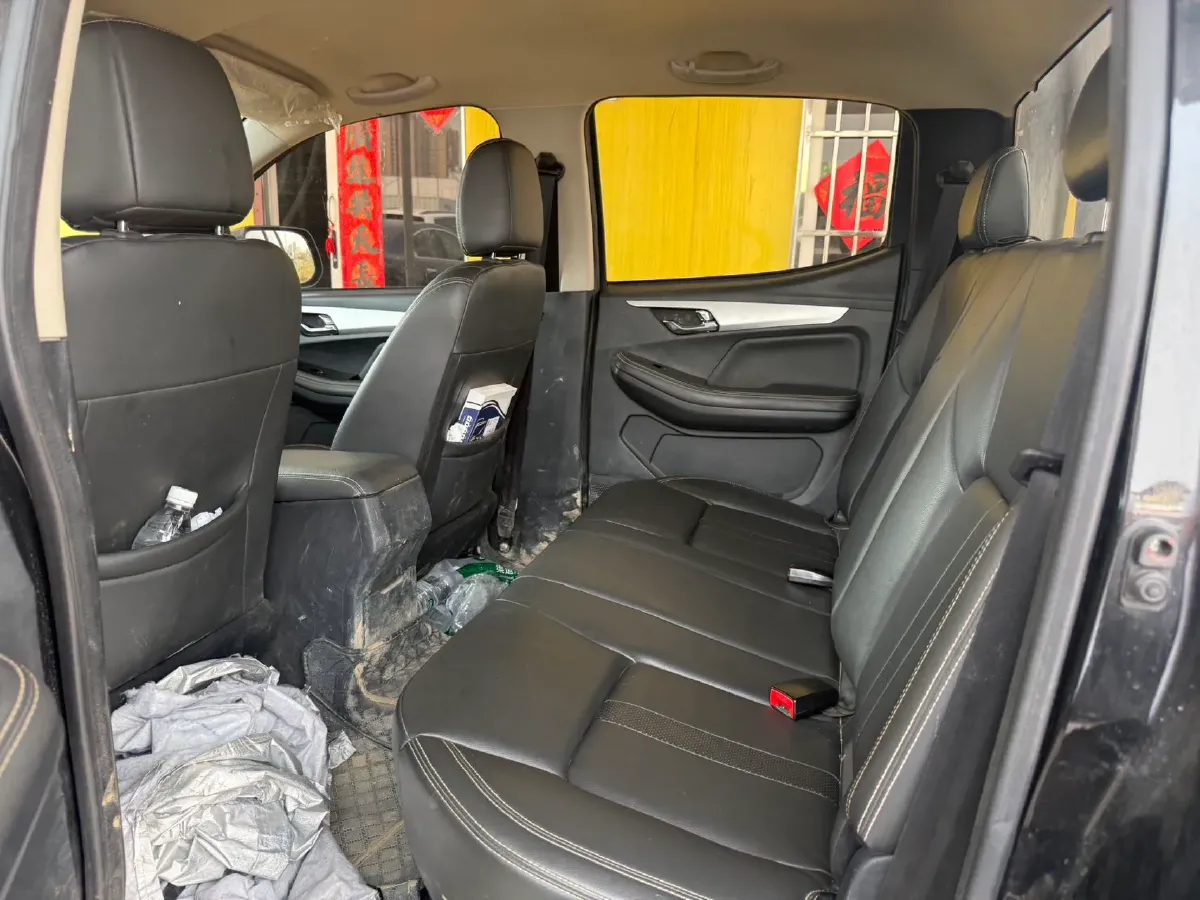 2022 Isuzu RE-MAX Jim 2.8T 120HP L4 5MT,autocango,china used car exporter,china ev exporter,chinese used car exporter,chinese used ev exporter