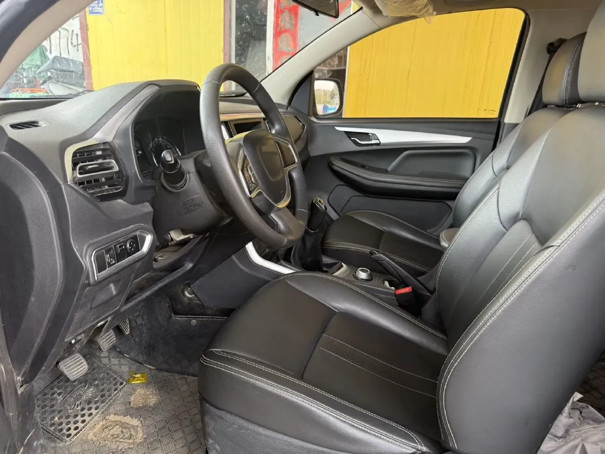 2022 Isuzu RE-MAX Jim 2.8T 120HP L4 5MT,autocango,china used car exporter,china ev exporter,chinese used car exporter,chinese used ev exporter