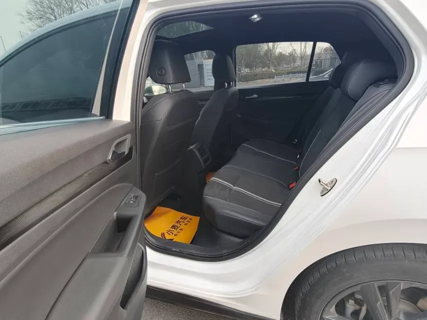 2023 Volkswagen Golf 1.4T 150HP L4 7DCT,autocango,china used car exporter,china ev exporter,chinese used car exporter,chinese used ev exporter