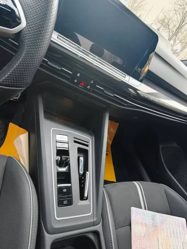 2023 Volkswagen Golf 1.4T 150HP L4 7DCT,autocango,china used car exporter,china ev exporter,chinese used car exporter,chinese used ev exporter