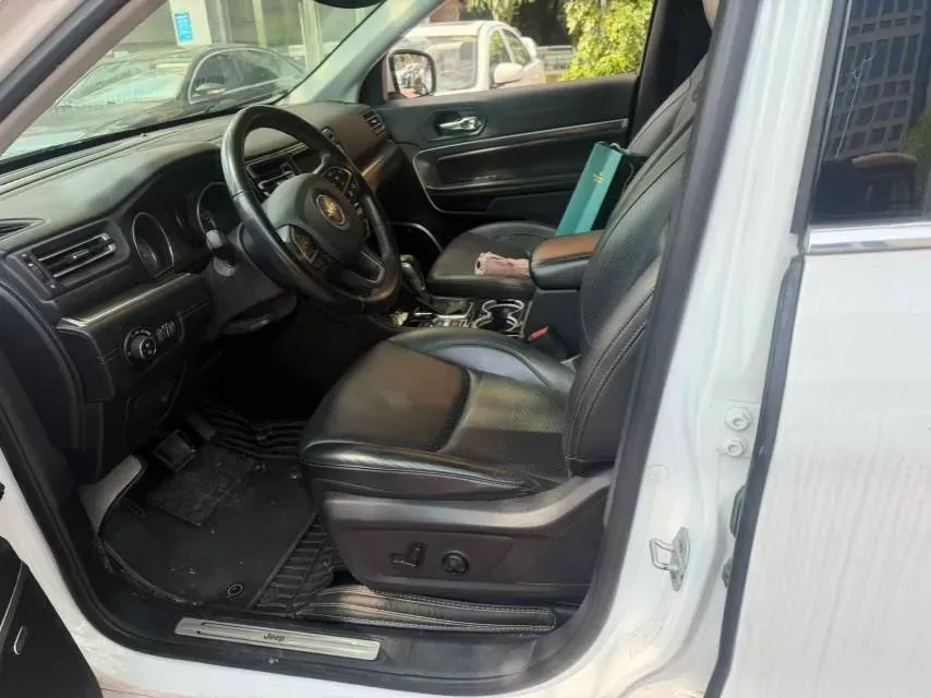 2018 Jeep Grand Commander 2.0T 265HP L4 9AT,autocango,china used car exporter,china ev exporter,chinese used car exporter,chinese used ev exporter