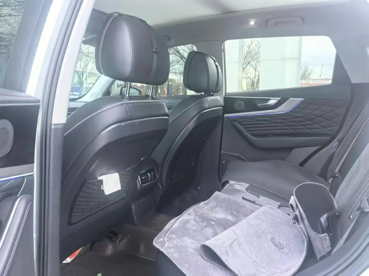 2022 HongQi HS5 2.0T 224HP L4 6AT,autocango,china used car exporter,china ev exporter,chinese used car exporter,chinese used ev exporter