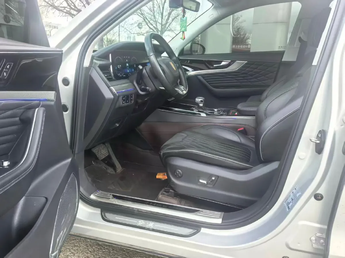 2022 HongQi HS5 2.0T 224HP L4 6AT,autocango,china used car exporter,china ev exporter,chinese used car exporter,chinese used ev exporter